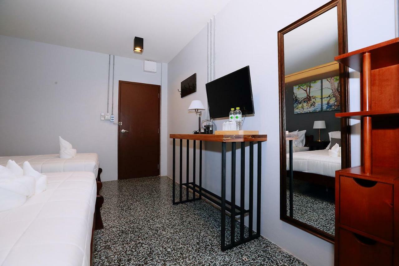 Canvas Family Home Trat Kültér fotó